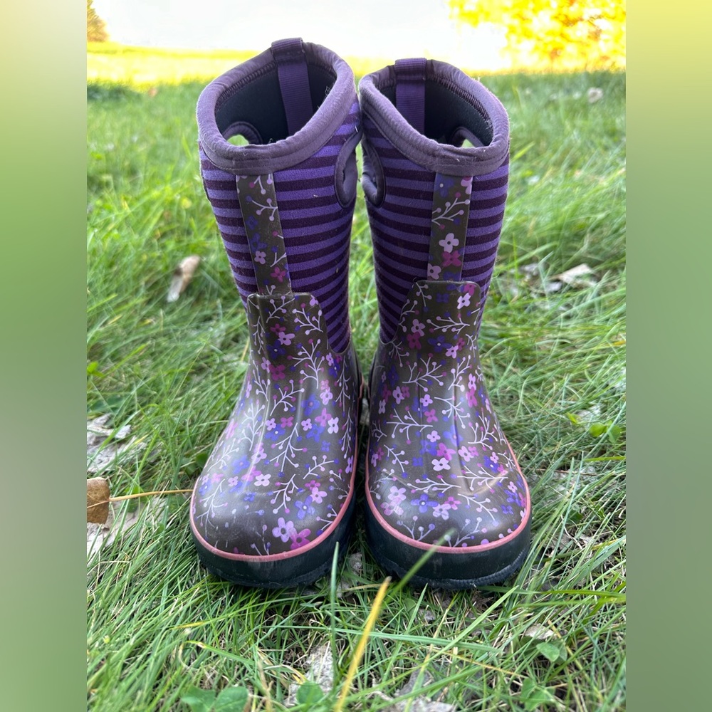 Bogs girls boots size 10